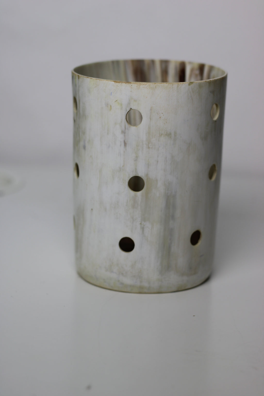 Cow Horn Aroma Chalice™ – Natural Desk Aromatherapy Cup